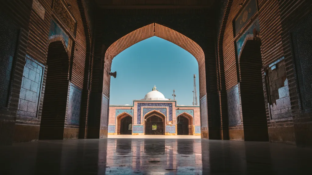 Shahjehan Mosque in Thatta, best weekend trips from Karachi