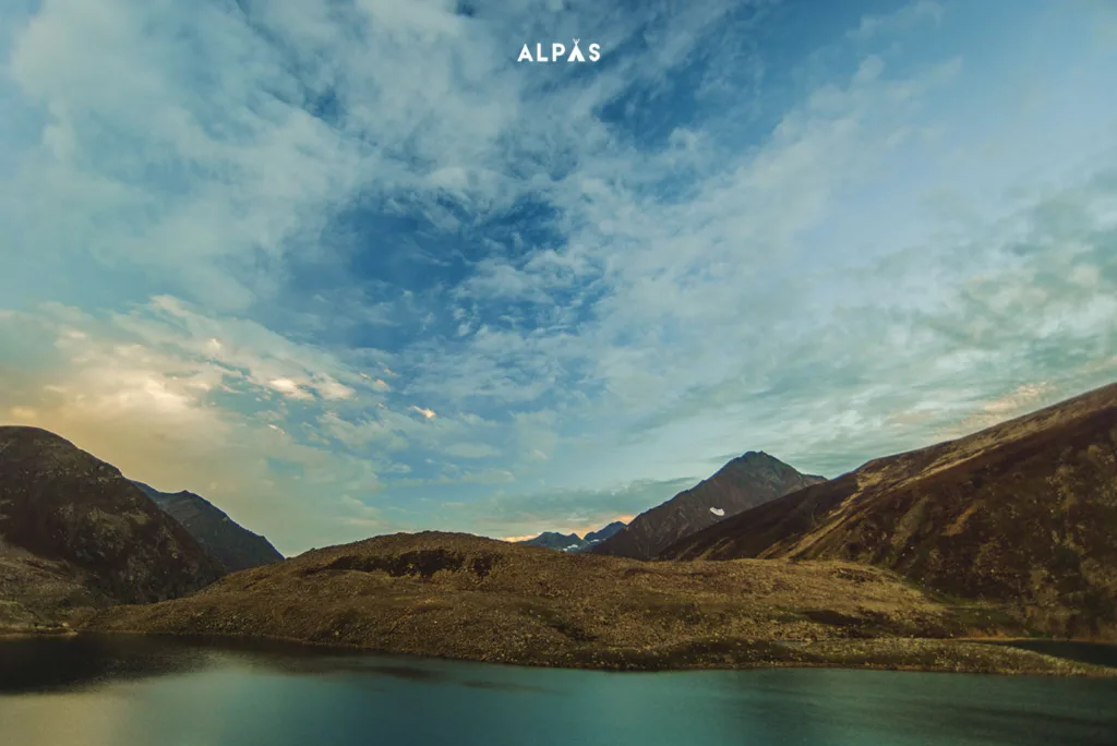 Lulusar Lake on way to Babusar Pass