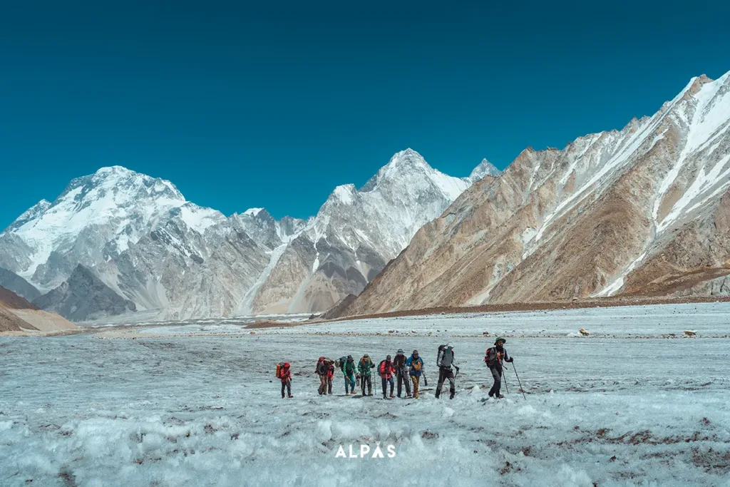 On the Vigne Glacier towards Ali Camp & Gondogoro La